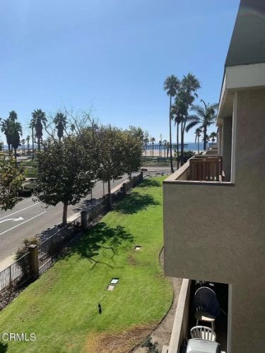 Building Photo - 379 E Surfside Dr