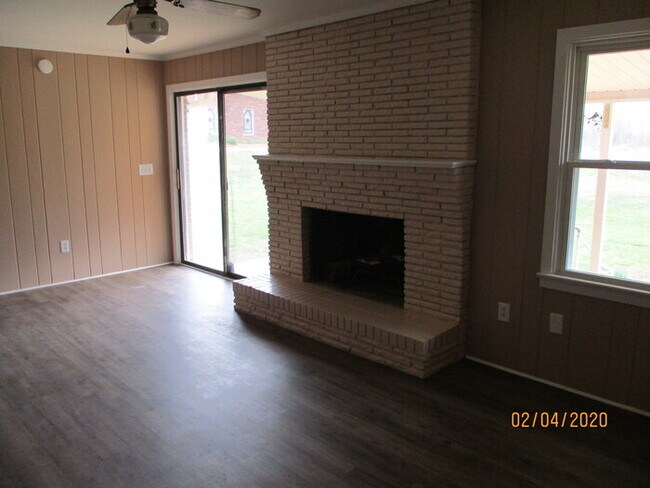 Building Photo - 225 Scercy Rd
