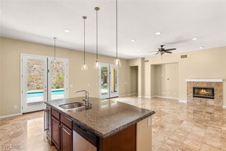 Building Photo - 17 Morninglow Pass