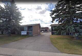 Building Photo - 4813-4854 54 St