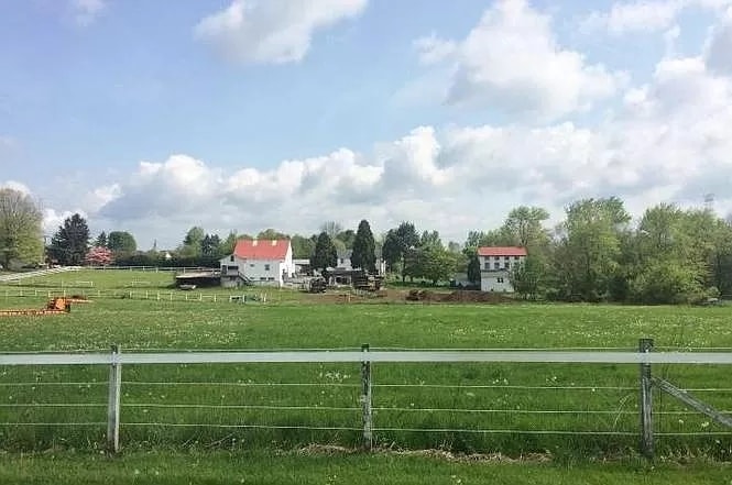 Photo - 48 Buckwalter Rd (Spring City, PA)