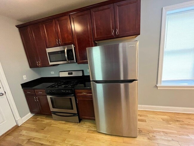 Foto del edificio - 4558 W George St