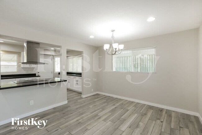 Foto del edificio - 1725 West Highland Avenue