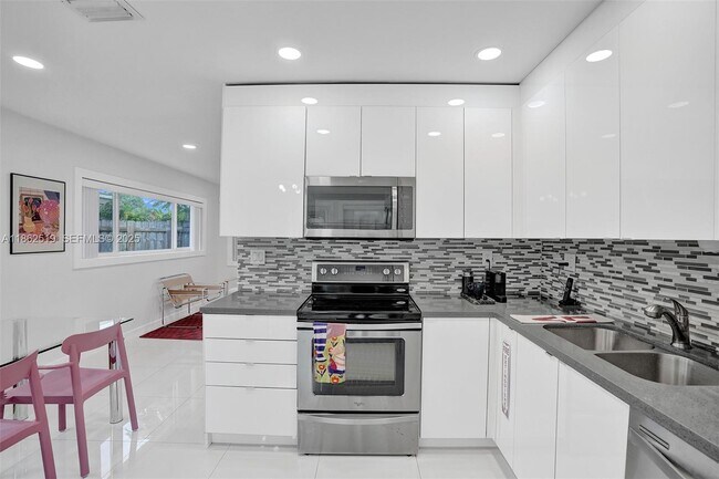 Foto del edificio - 1605 NW 7th Terrace