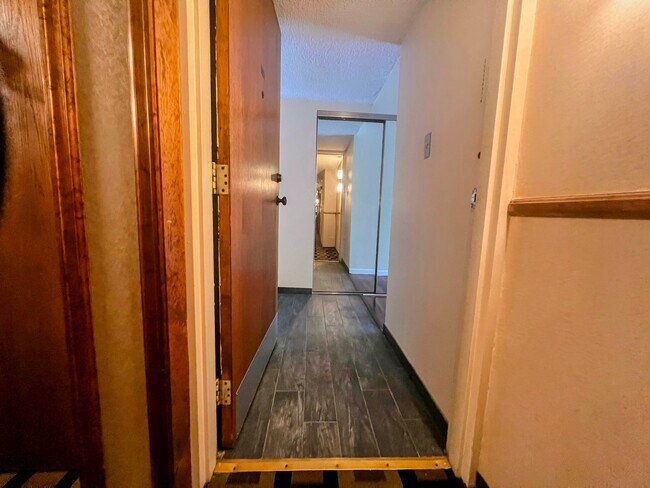 Foto del edificio - 555 E 10th Ave