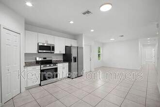 Building Photo - 3309 Armstrong Ct