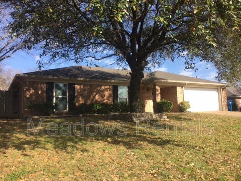 Primary Photo - 606 Circle Creek Dr