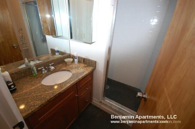 Building Photo - 64 Louis Prang St