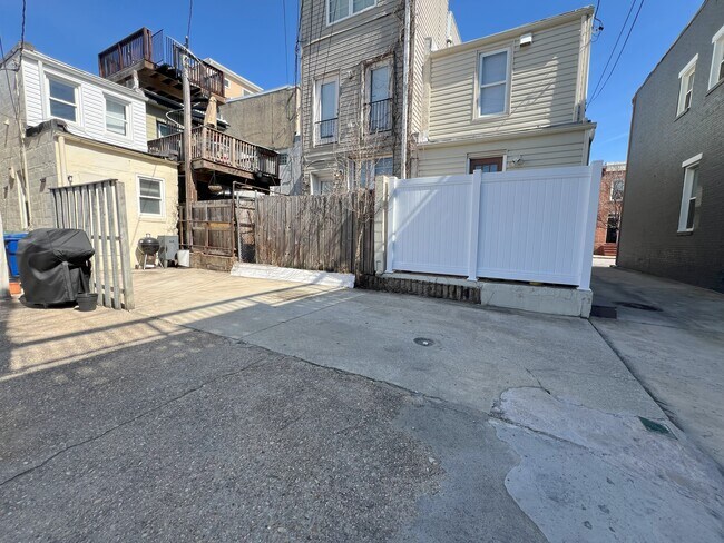 Foto del edificio - 23 E Randall St