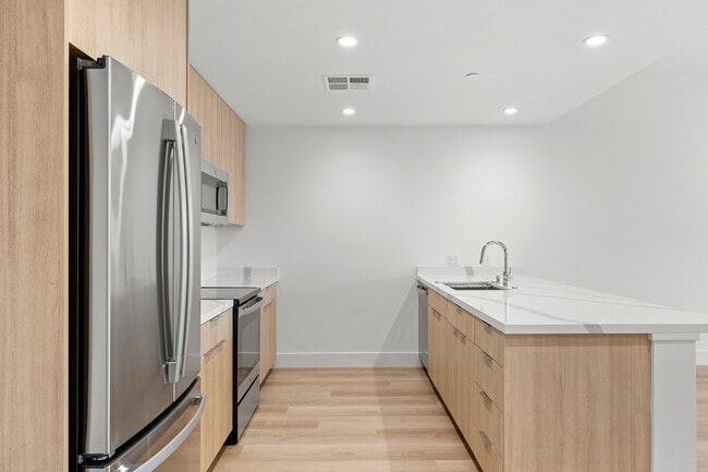 Building Photo - The Deck