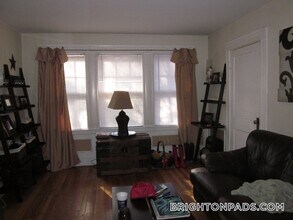 Building Photo - 81 Beechcroft St