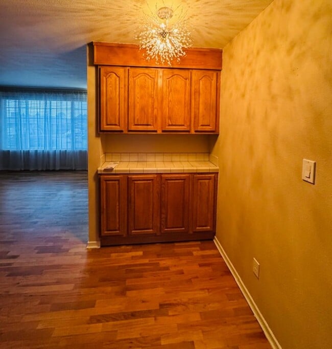 Building Photo - Burlington 3 Bed 2 Bath Home in quiet neighborhood