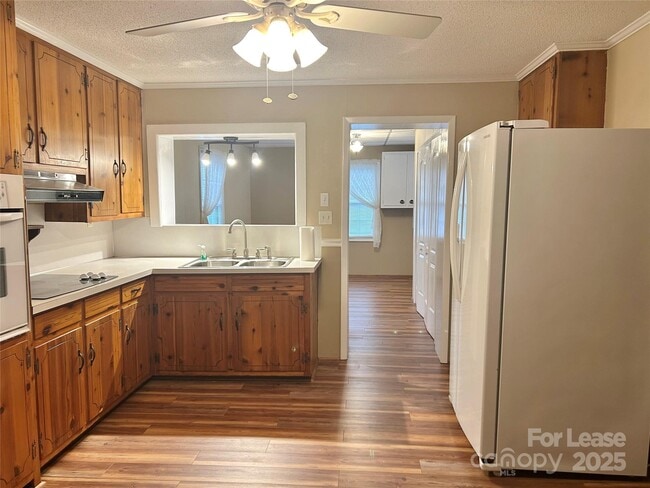 Building Photo - 234 Alf Hoover Rd