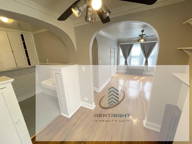 Foto del edificio - 4588 N Elston Ave