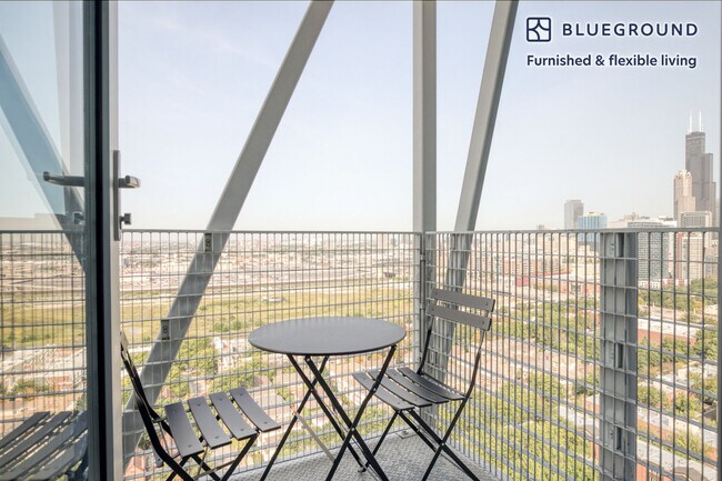 Foto del edificio - 1401 S State St