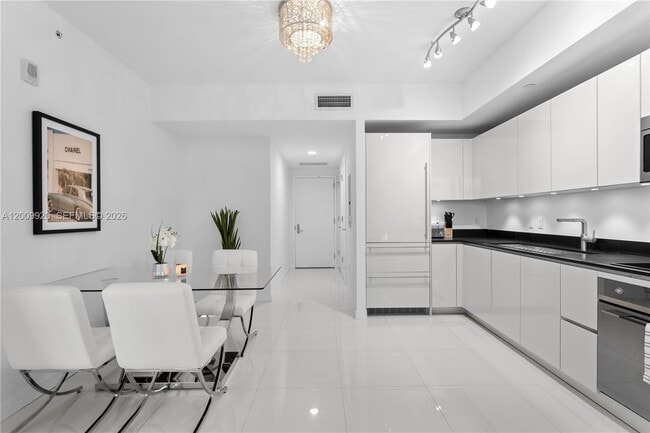 Foto del edificio - 1010 Brickell Ave