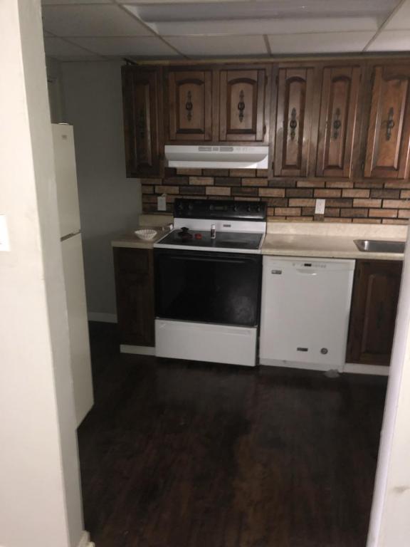 Foto del edificio - 329 Charles Terrace