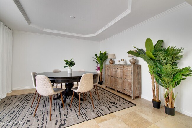 Foto del edificio - 6818 N 72nd Pl