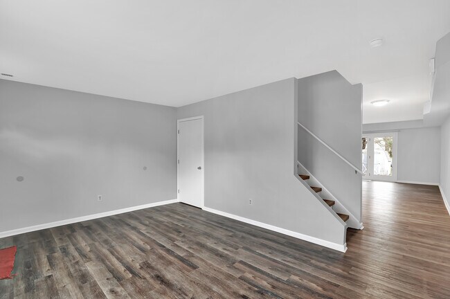 Building Photo - 23 Spruance Rd