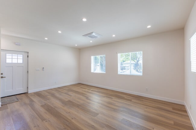 Building Photo - 10344 Dempsey Ave