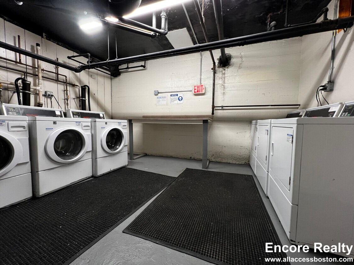 Foto del edificio - 2003 Commonwealth Ave