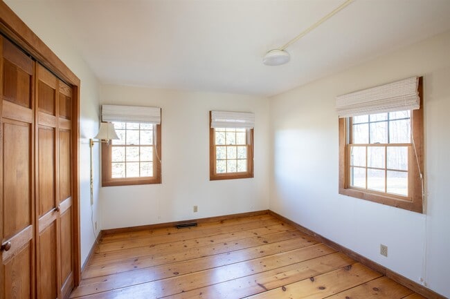 Foto del edificio - 396 Prindle Rd