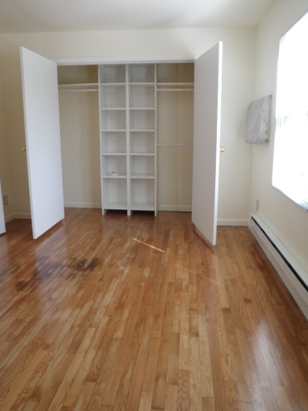 Building Photo - 4 Cedar Swamp Rd