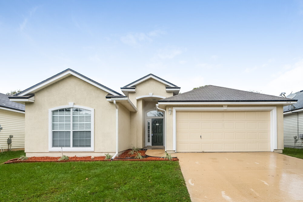 Foto principal - 1824 Creekview Dr