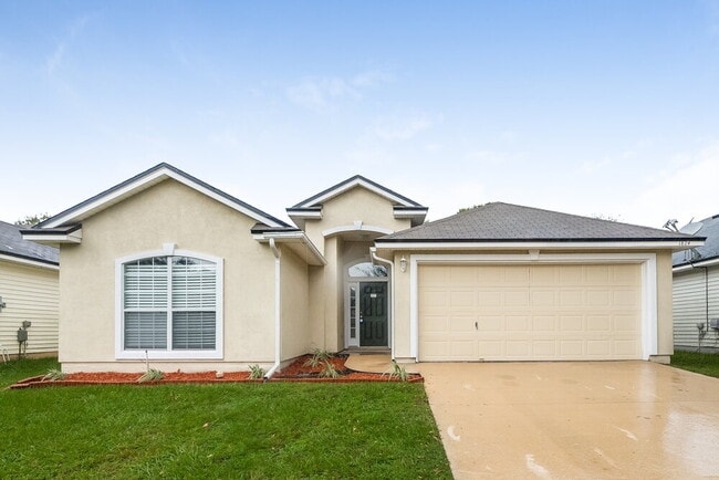 Building Photo - 1824 Creekview Dr