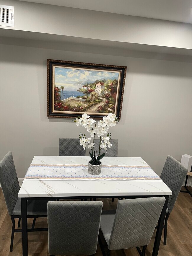 Foto del edificio - 8623 Willow Oak Rd