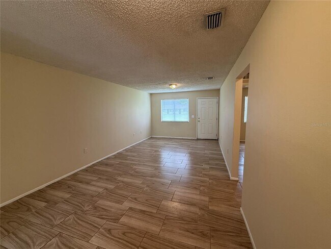 Foto del edificio - 2744 Botts Landing Rd