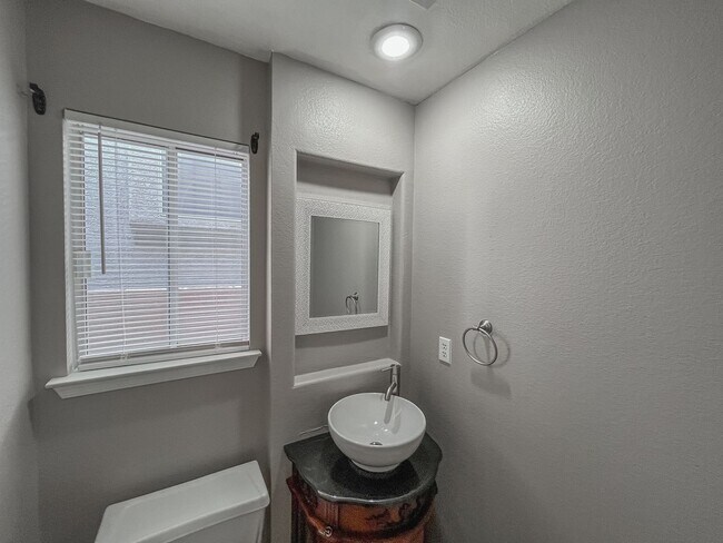 Building Photo - **COMING SOON 06/05/2025**Spacious 4-Bedro...