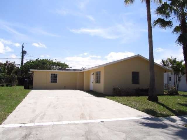 Foto del edificio - 325 N Ware Dr