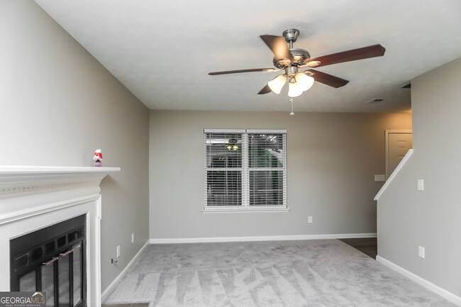 Foto del edificio - 2725 Wildflower Ln SW