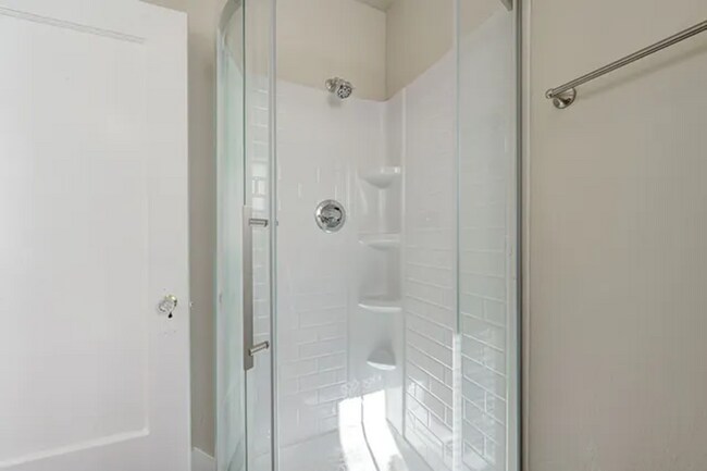 Foto del edificio - Renovated 4-plex in Paseo with modern 1-be...