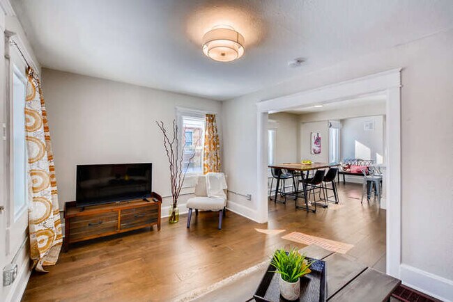 Cable and internet included! - 4331 Lincoln St.