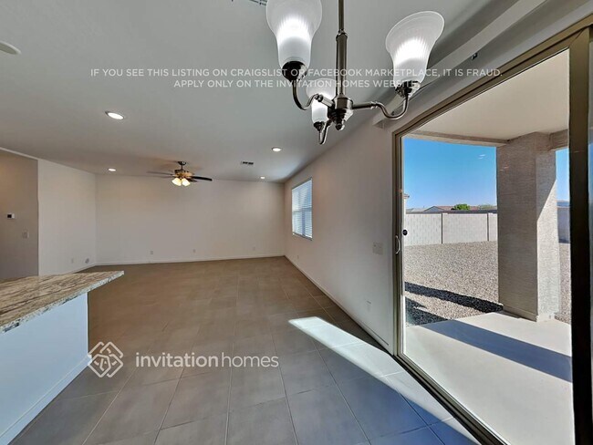 Foto del edificio - 40471 W Sunland Dr