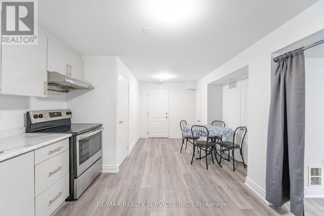 Photo du bâtiment - 26 Vodden St W