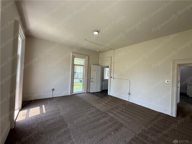 Foto del edificio - 314 Selma Rd