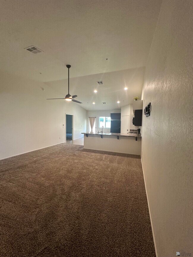 Foto del edificio - 7362 E 37th Pl