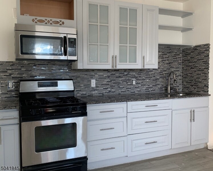 Foto principal - 230 W 1st Ave