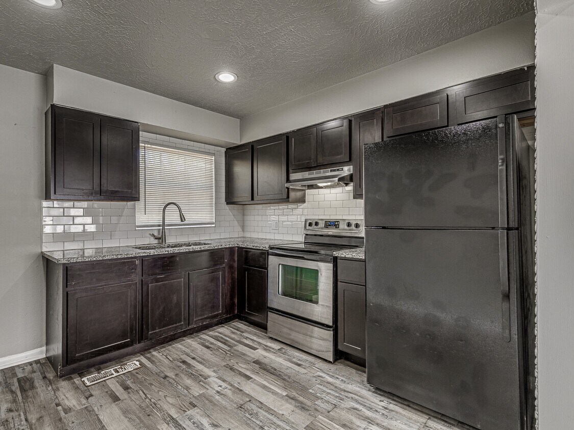 Primary Photo - 3801 SW 40th Pl