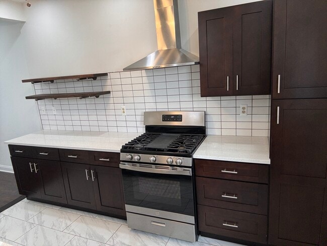 Photo - 2313 E Harold St House