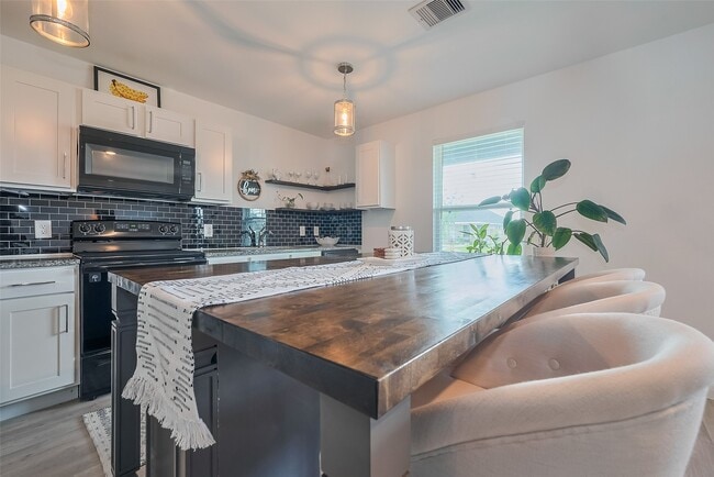 Foto del edificio - 9923 Opal Stone Wy