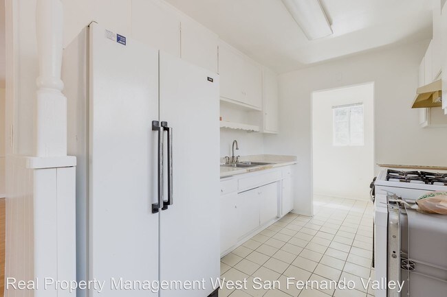 Foto del edificio - 4 br, 2 bath House - 8209 Jamieson Ave