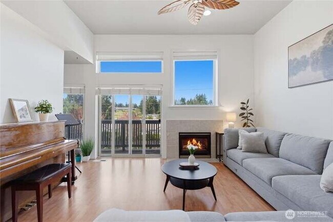 Foto del edificio - Amazing 3 bd Condo in Fircrest