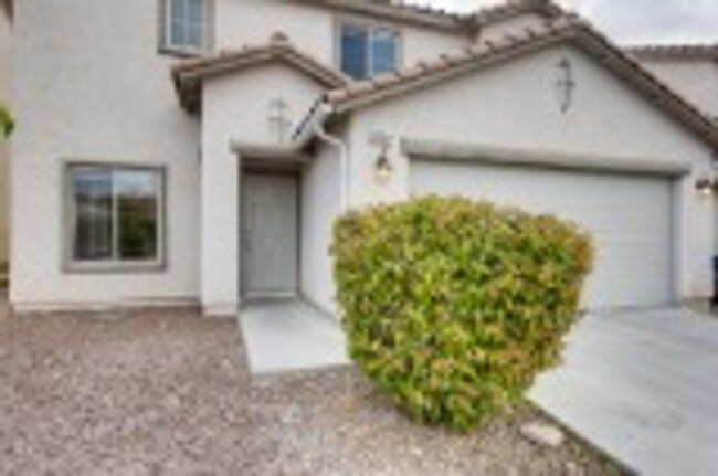 Foto del edificio - Beautiful 3 bedroom, 2.5 bath 2 story home!