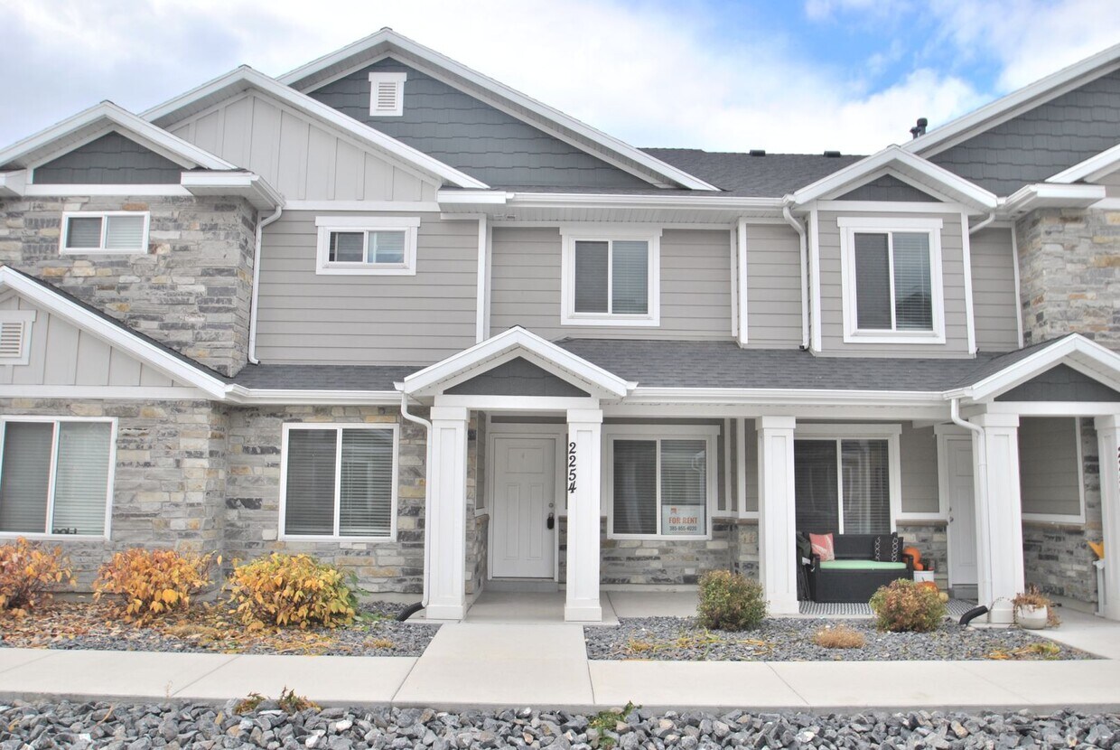 Foto principal - 2254 W Nibley Pkwy