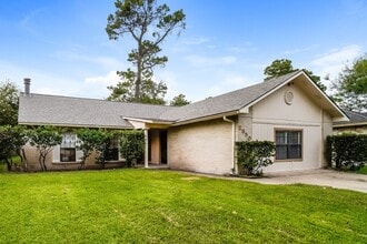 Building Photo - 2850 Canary Ln