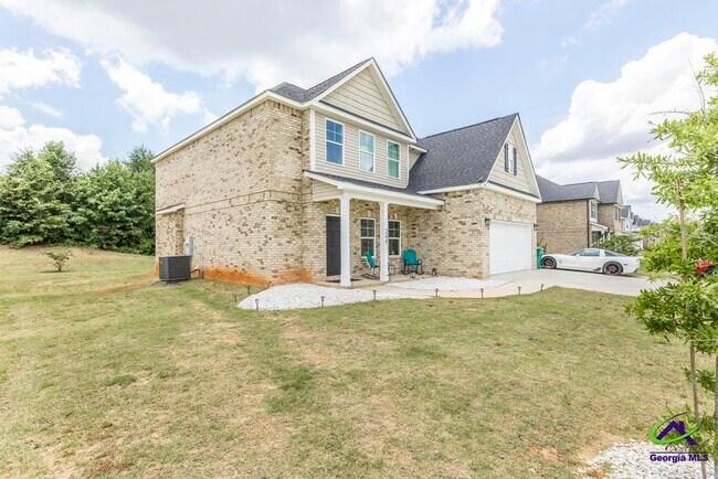 Foto del edificio - 244 Oakley Ct